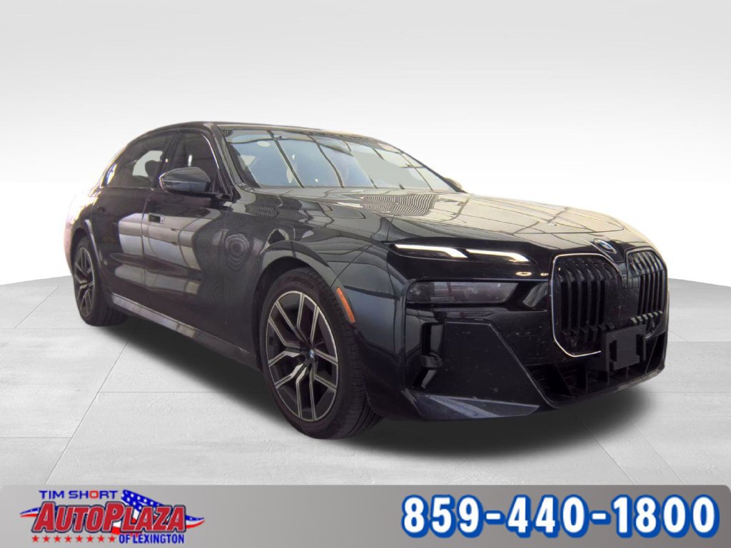 Used 2026 BMW 740i xDrive AWD/4WD image 3
