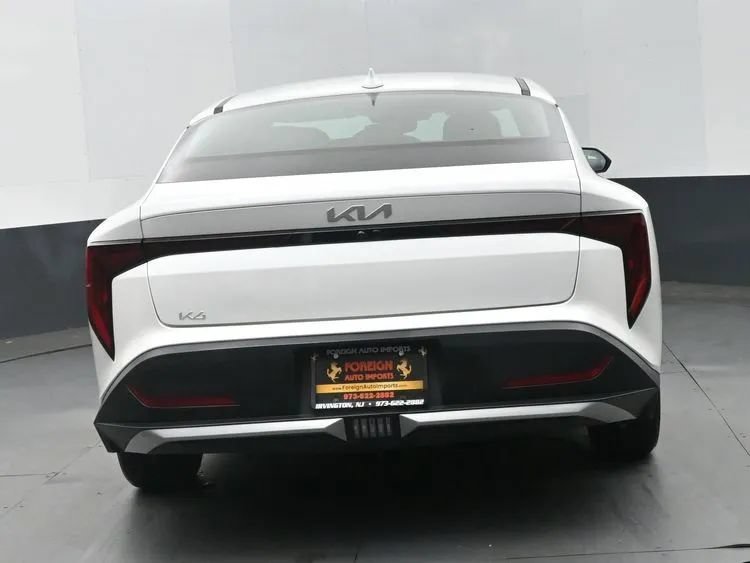 Used 2025 Kia K4 FWD image 8