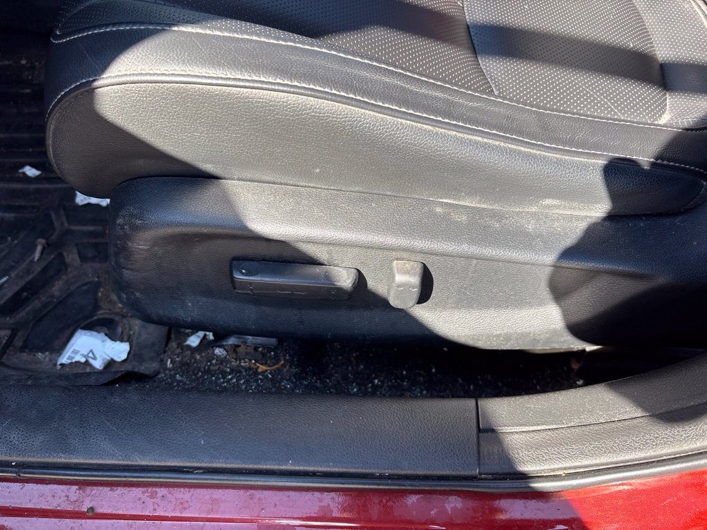 Used 2019 Honda Civic Touring image 16