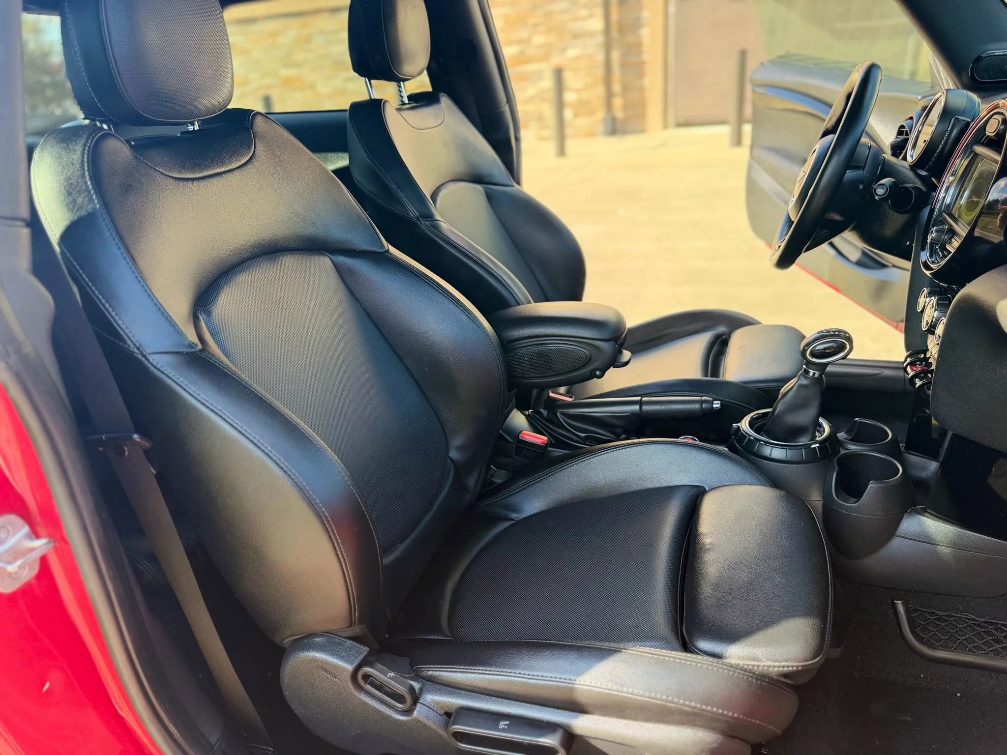 Used 2017 MINI Cooper S image 30