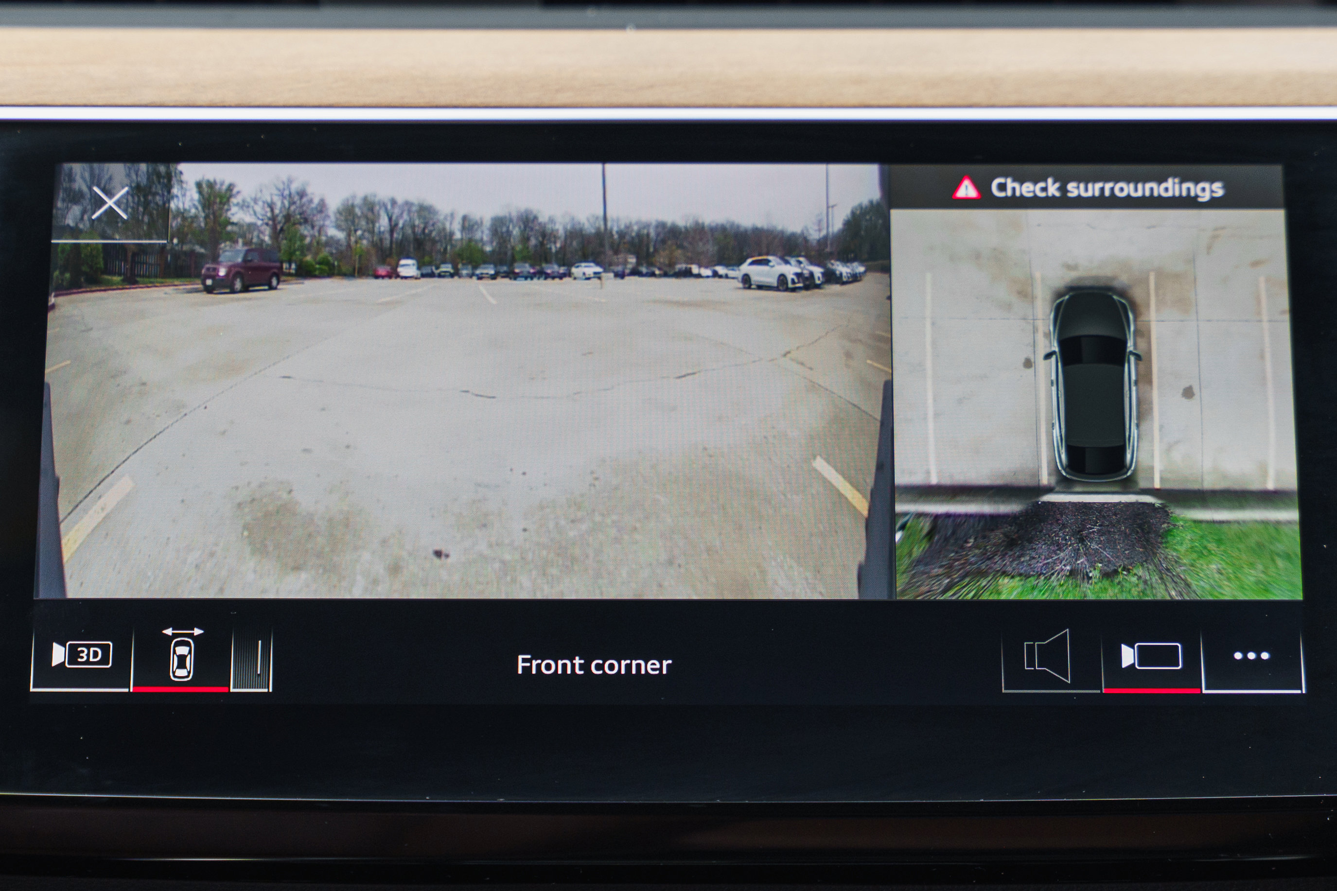 Used 2024 Audi Q8 e-tron Premium Plus w/ Premium Plus Package image 15