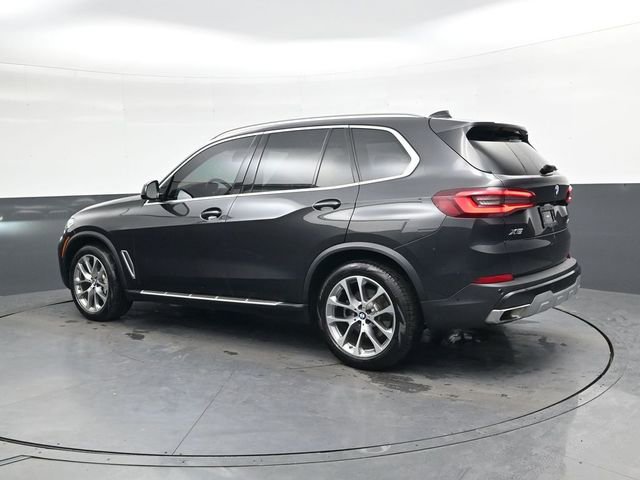 Used 2023 BMW X5 xDrive40i w/ Premium Package image 7