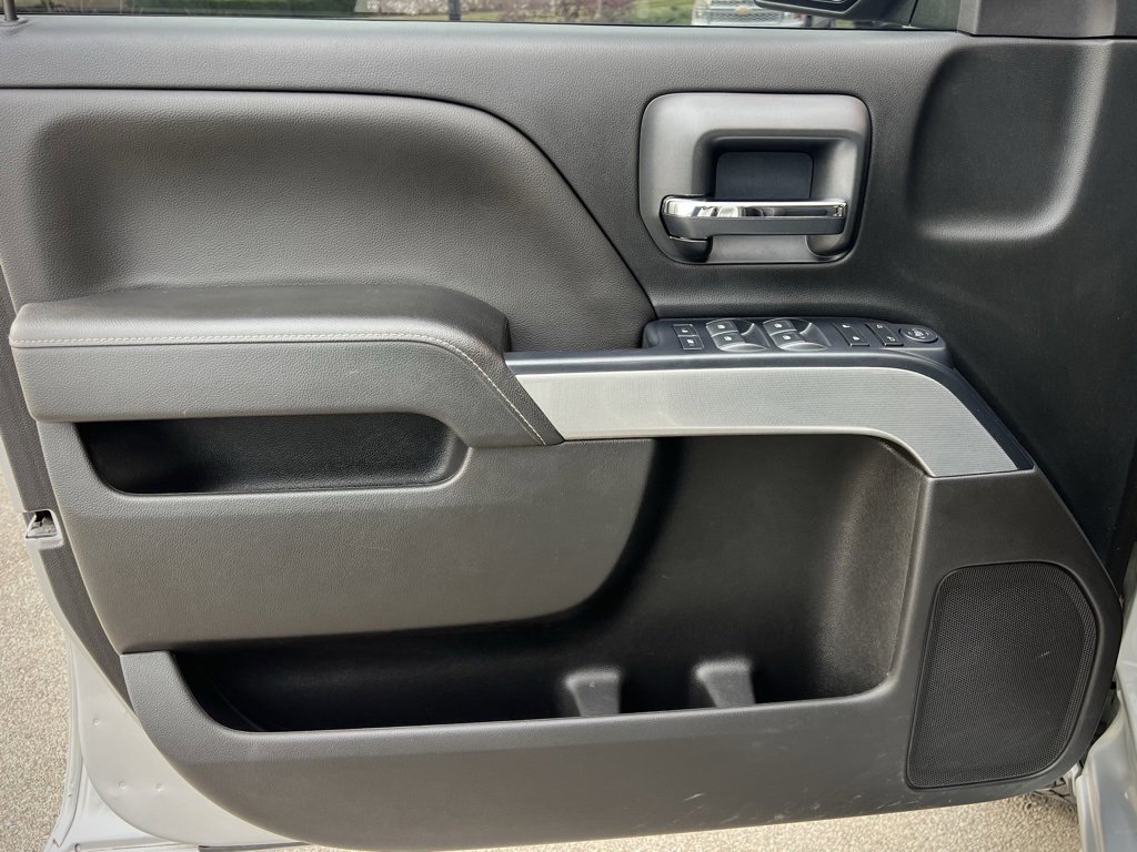 Used 2018 Chevrolet Silverado 1500 LT w/ All Star Edition image 43