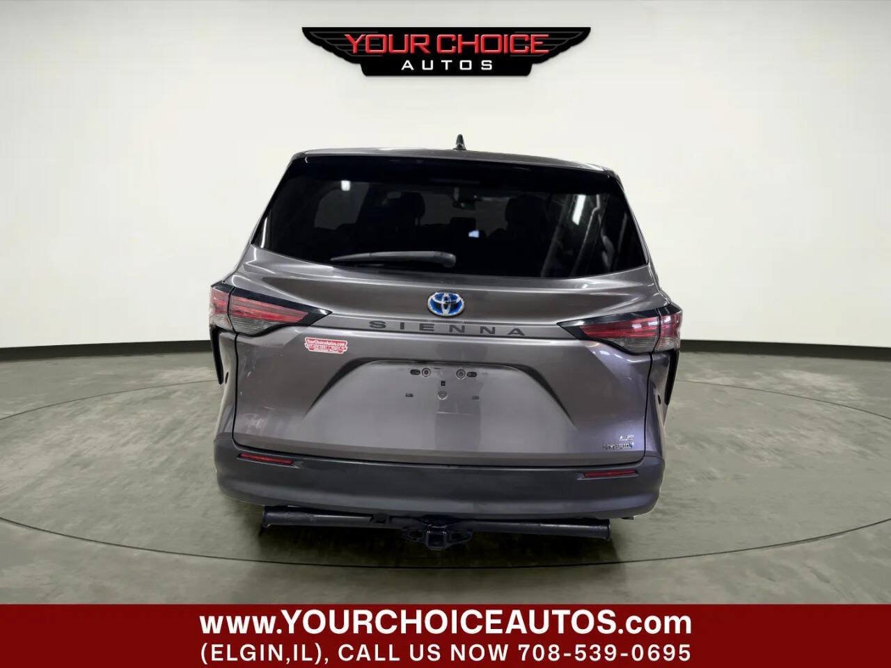 Used 2021 Toyota Sienna LE FWD image 4