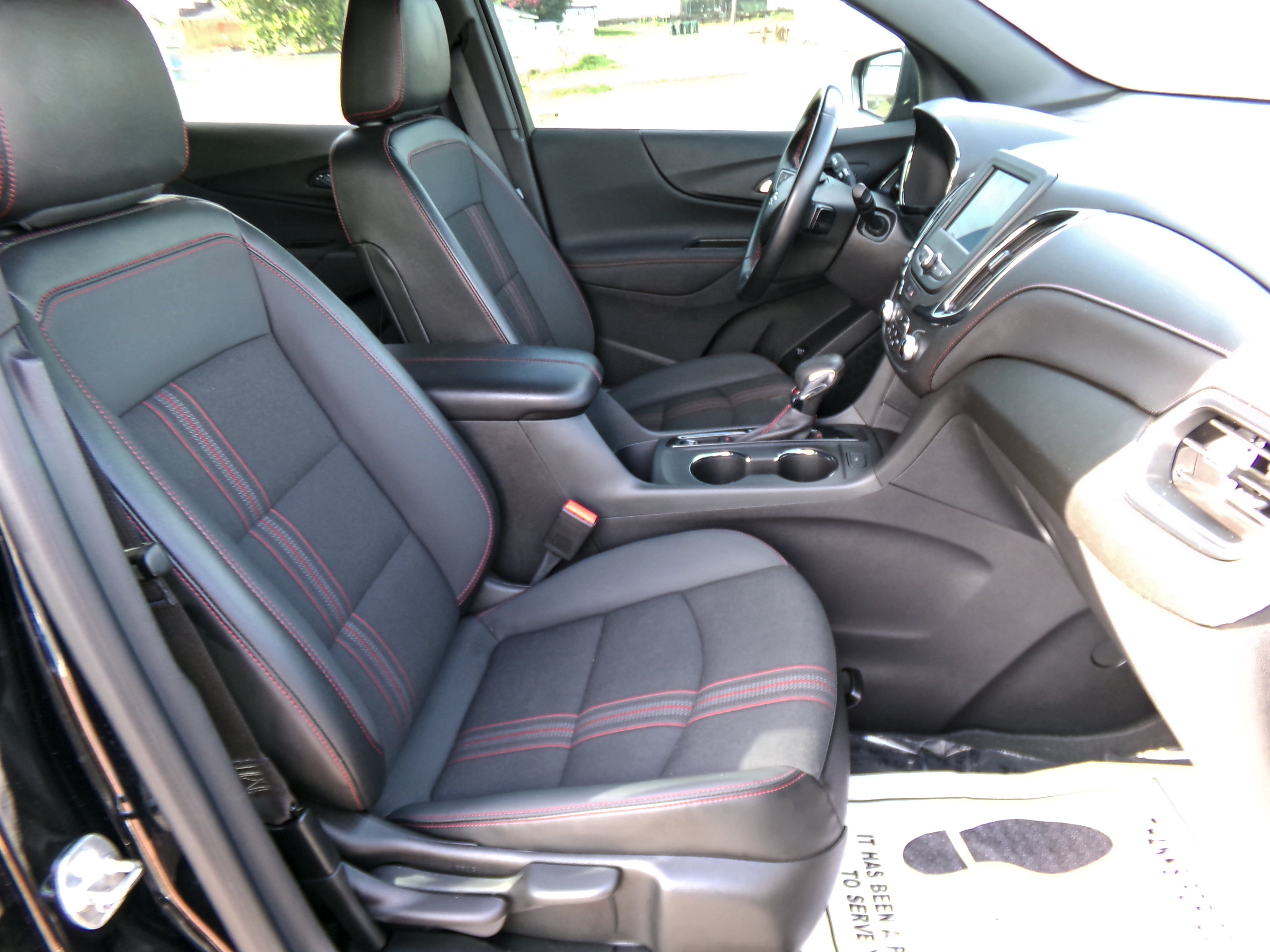 Used 2023 Chevrolet Equinox RS FWD image 16