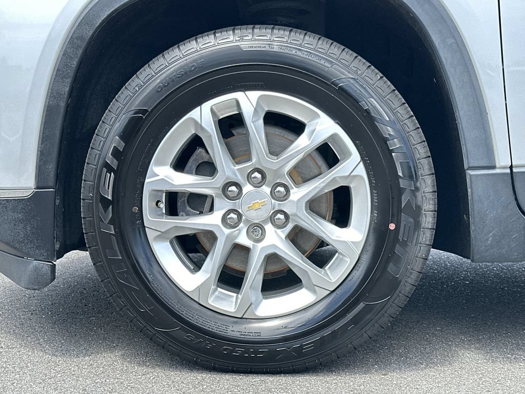 Used 2019 Chevrolet Traverse LT FWD image 17