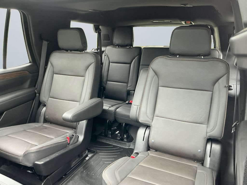 Used 2024 Chevrolet Tahoe High Country AWD/4WD image 14