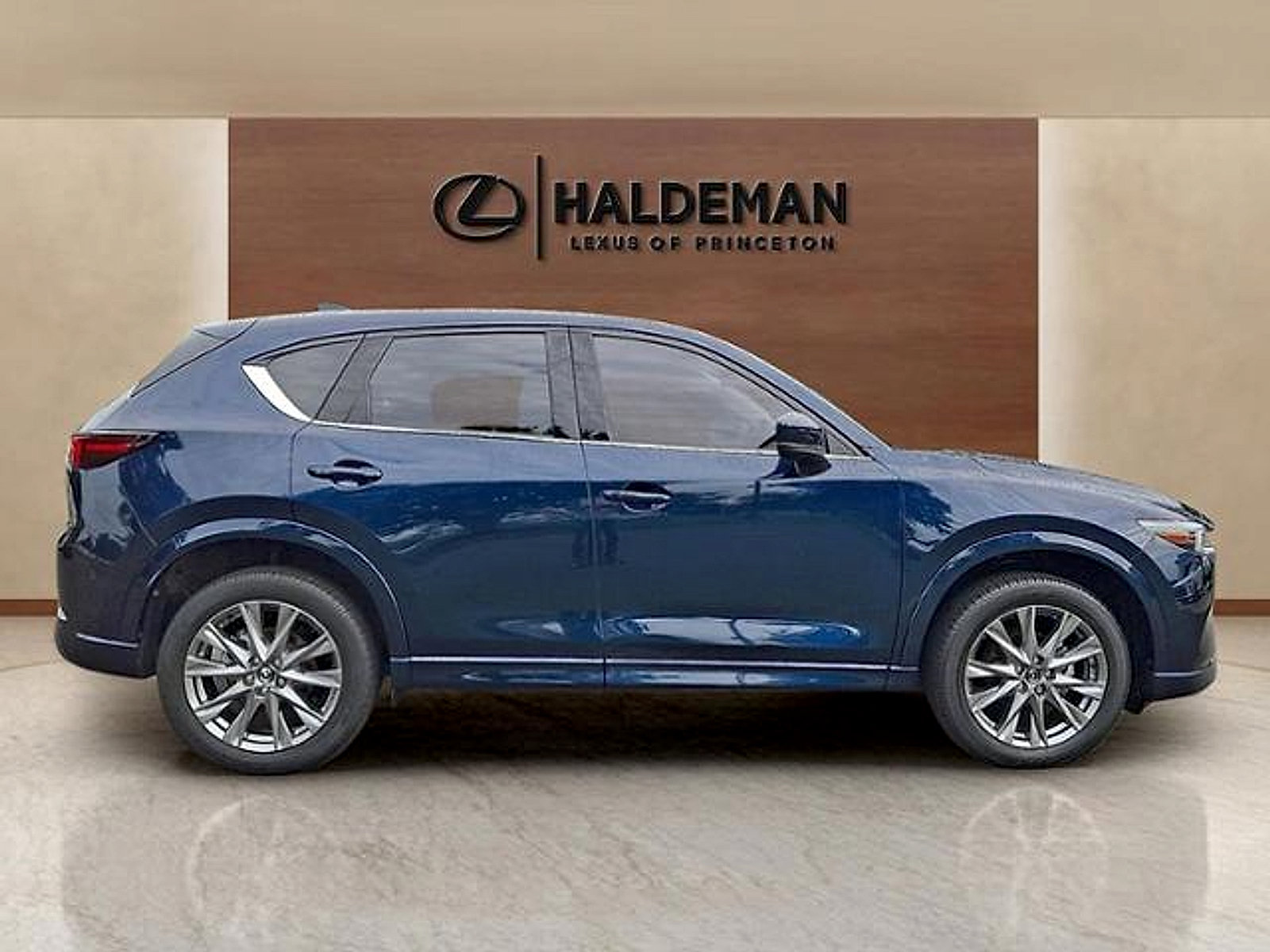 Used 2025 MAZDA CX-5 AWD 2.5 S w/ Premium Plus Pkg image 7