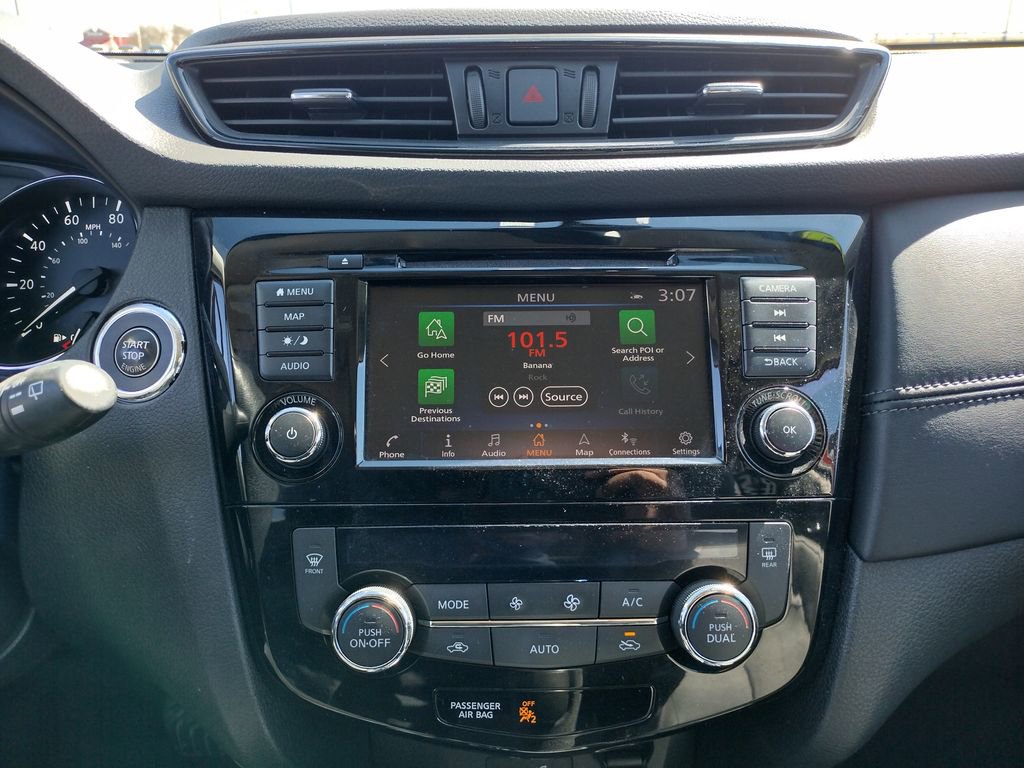 Used 2019 Nissan Rogue SL w/ Premium Package image 3