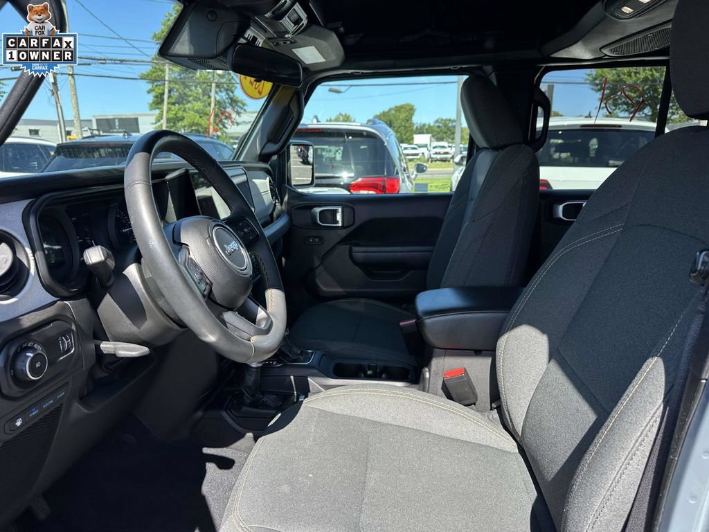 Used 2024 Jeep Wrangler Unlimited w/ Convenience Group AWD/4WD image 14