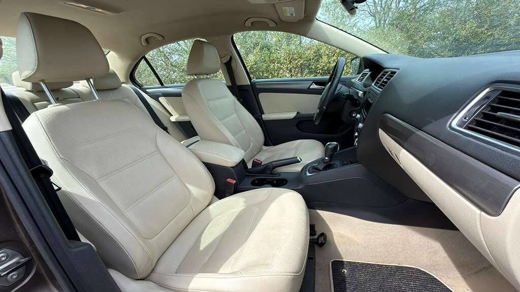 Used 2013 Volkswagen Jetta TDI image 28