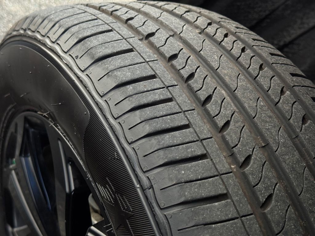 Used 2024 Toyota RAV4 XSE w/ Advanced Technology Package image 28