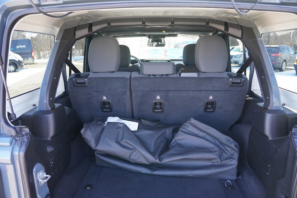 Certified 2025 Jeep Wrangler Unlimited Sahara w/ Safety Group image 20