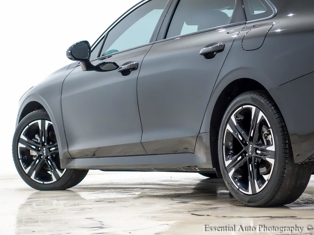 Used 2024 Kia K5 GT-Line image 11