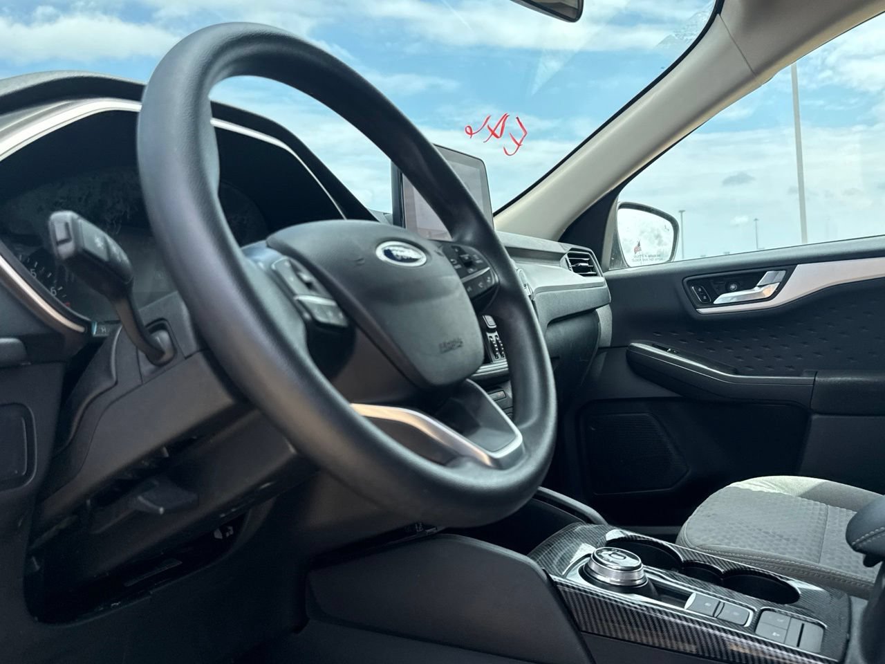 Used 2020 Ford Escape SE FWD image 39