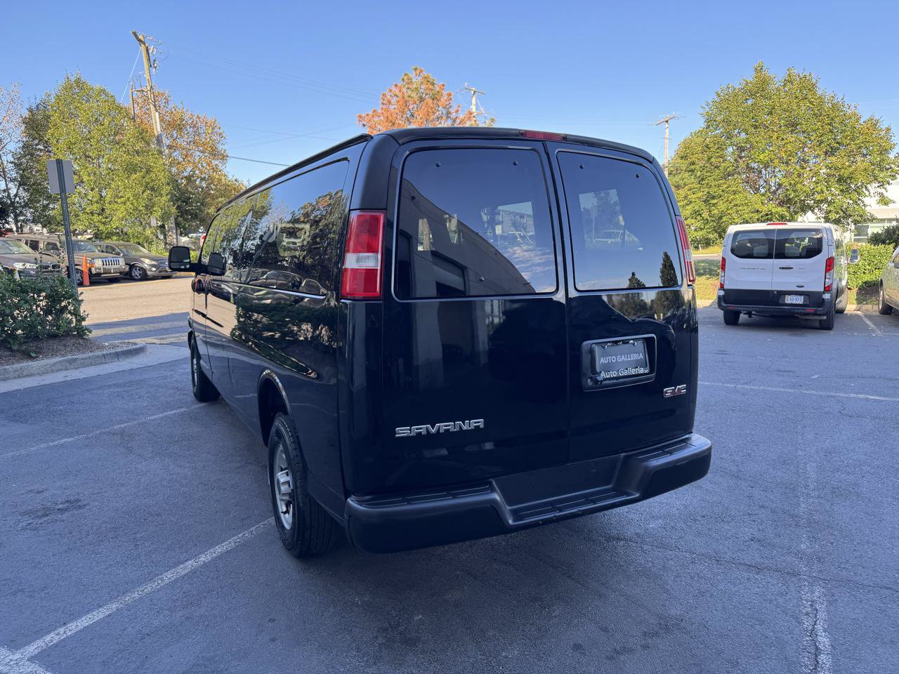Used 2020 GMC Savana 3500 LS RWD image 8