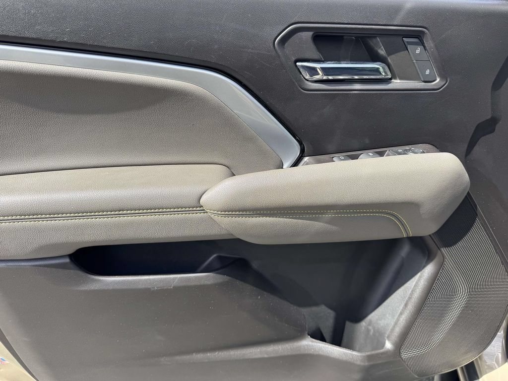 Used 2024 Chevrolet Colorado ZR2 AWD/4WD image 18