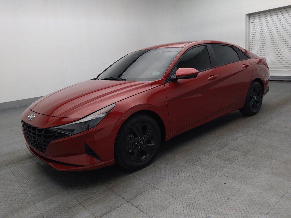 Used 2023 Hyundai Elantra SEL image 2