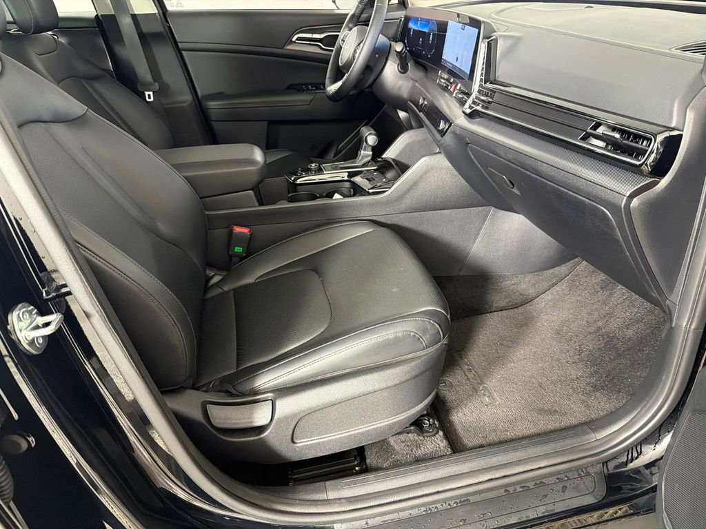 Used 2025 Kia Sportage SX image 15