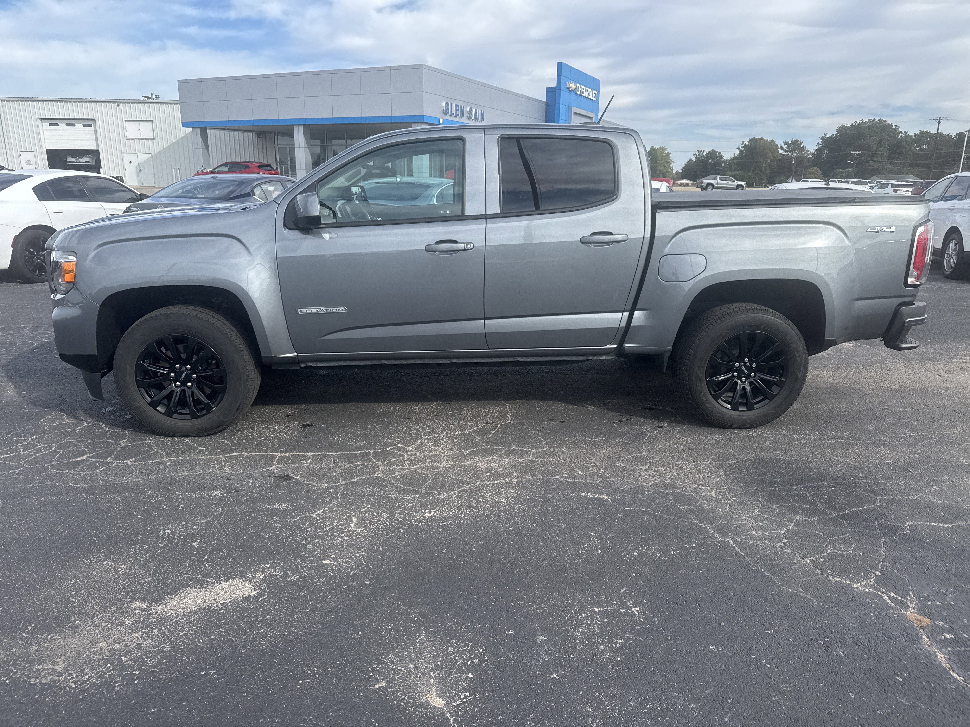 Used 2022 GMC Canyon Elevation w/ Trailering Package image 2