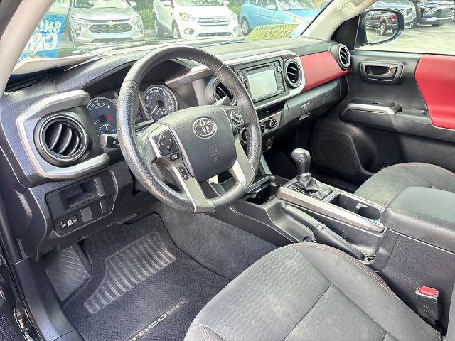 Used 2017 Toyota Tacoma SR5 w/ Tow Package RWD image 6