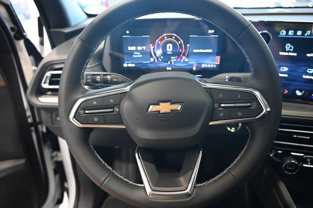New 2027 Chevrolet Traverse LT w/ Sun and Wheel Package FWD image 23