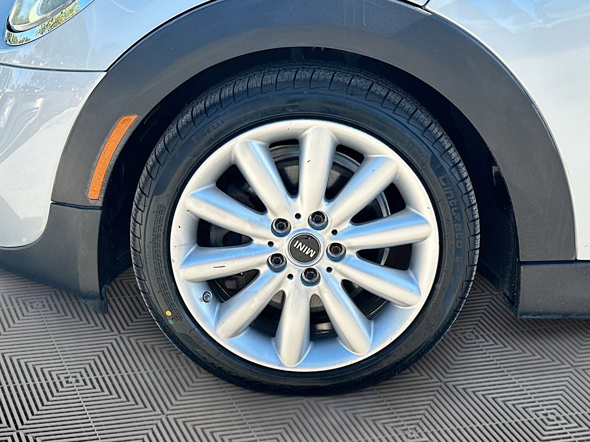 Used 2019 MINI Cooper S w/ Signature Upholstery Package image 32