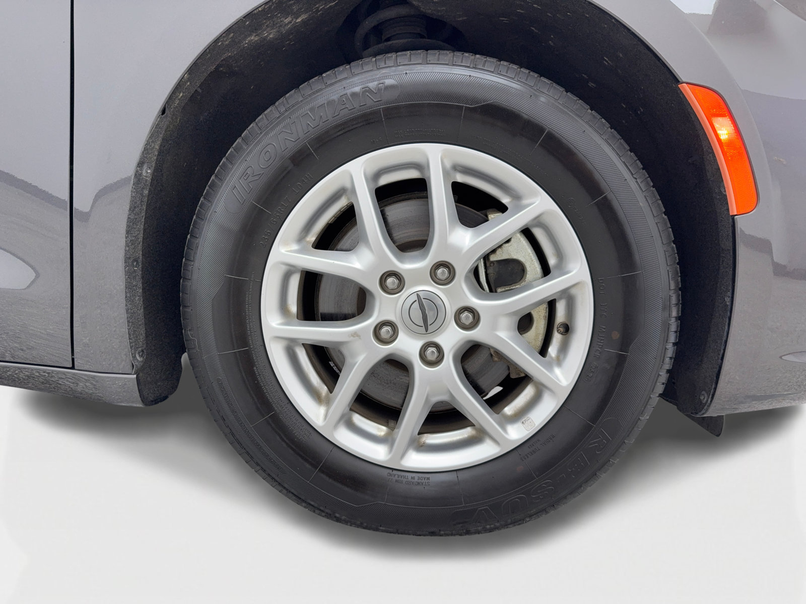 Used 2023 Chrysler Pacifica Touring-L FWD image 48