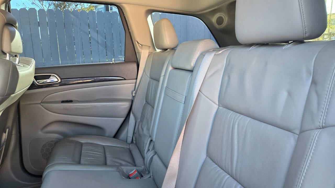 Used 2012 Jeep Grand Cherokee Laredo RWD image 10