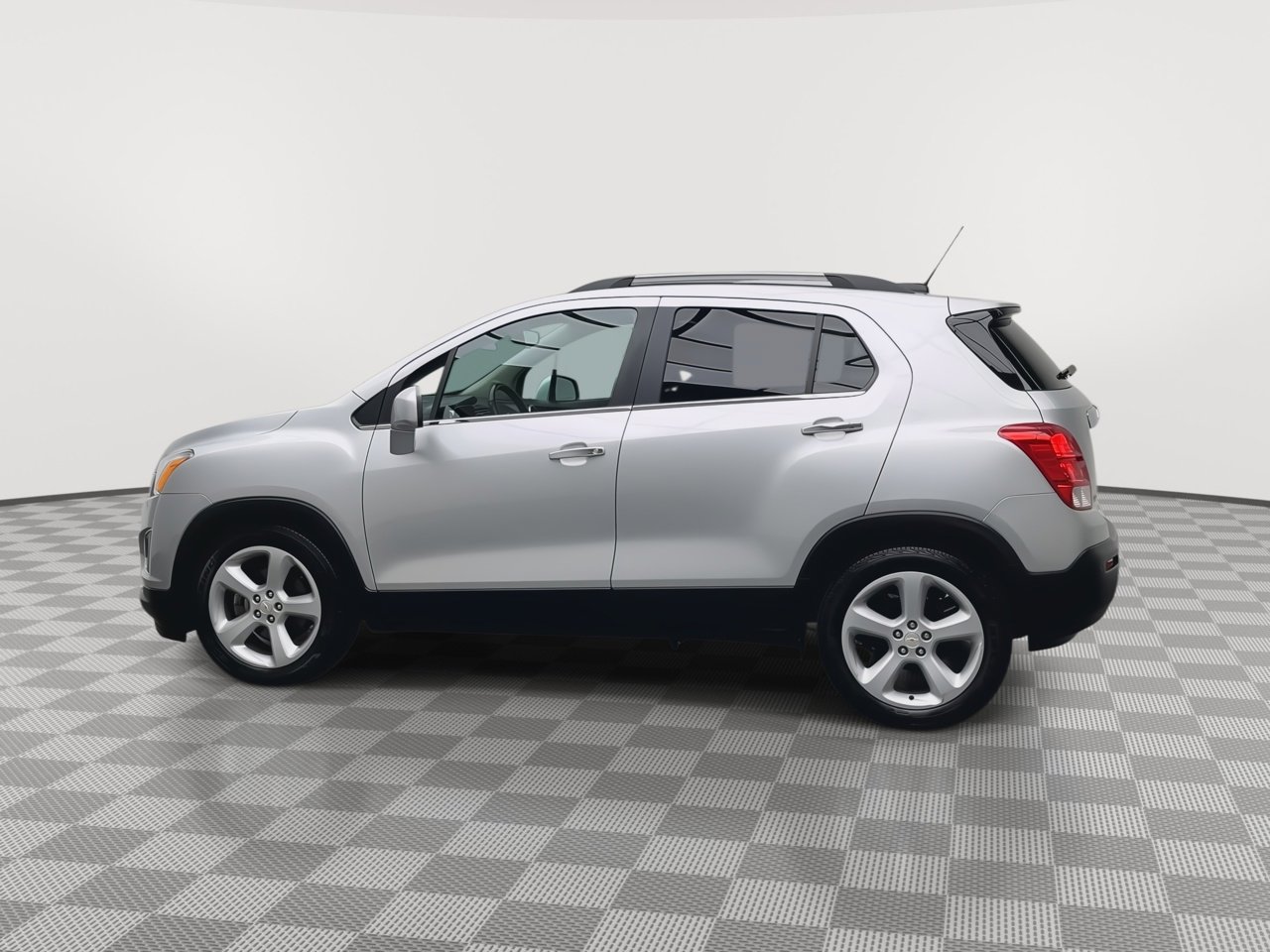 Used 2015 Chevrolet Trax LTZ FWD image 34