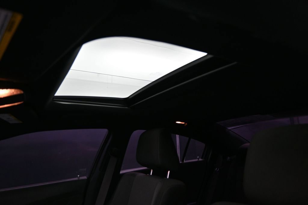 Used 2019 Dodge Charger SXT RWD image 12