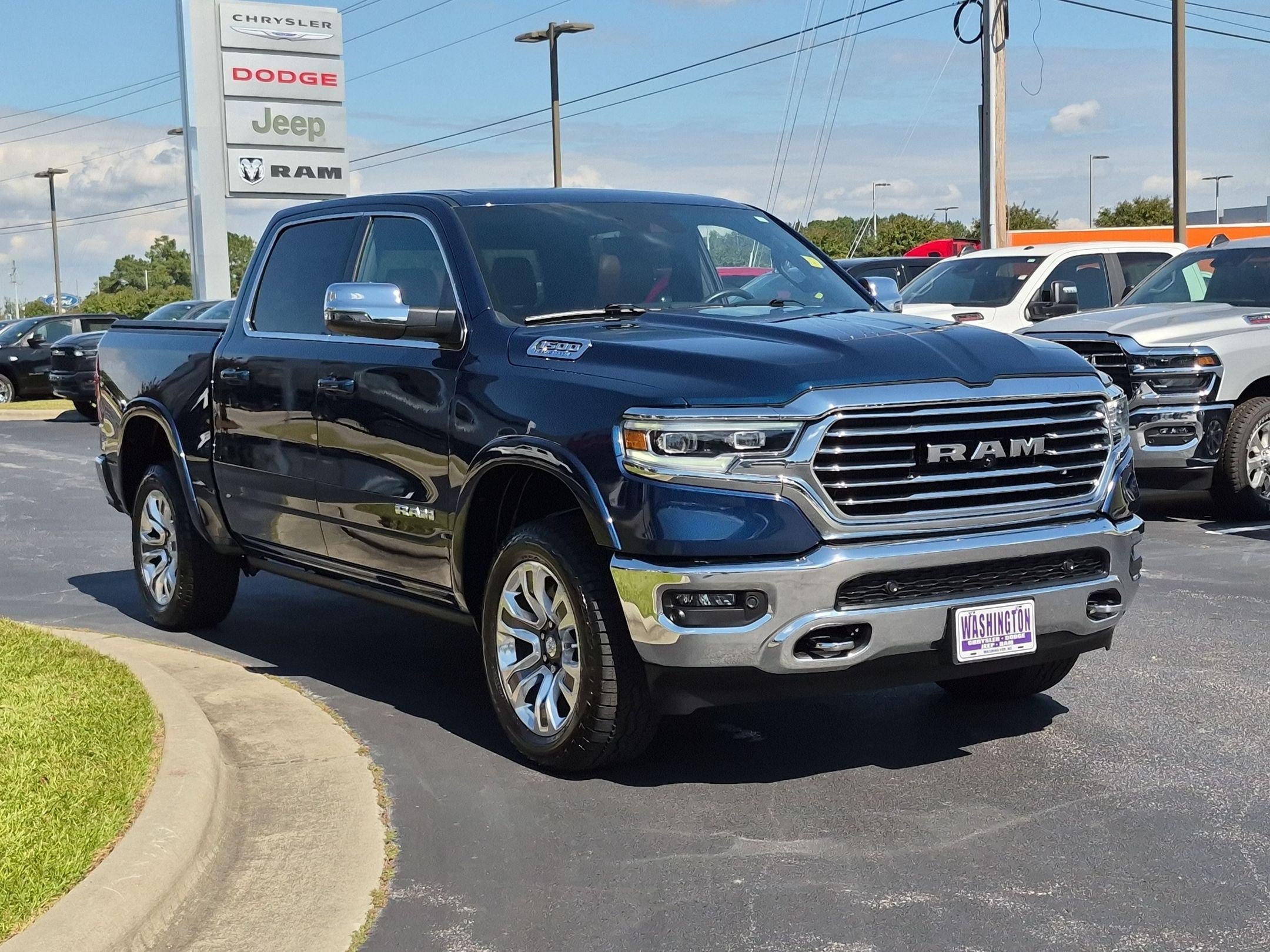Used 2024 RAM 1500 Limited AWD/4WD image 3