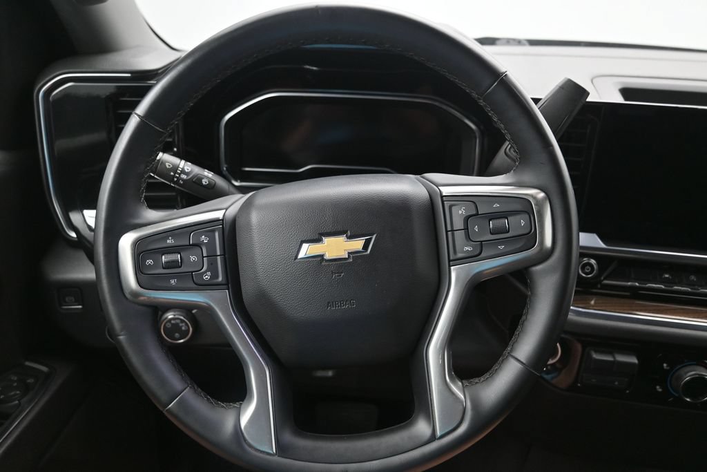 Used 2023 Chevrolet Silverado 1500 LT w/ Convenience Package II AWD/4WD image 13