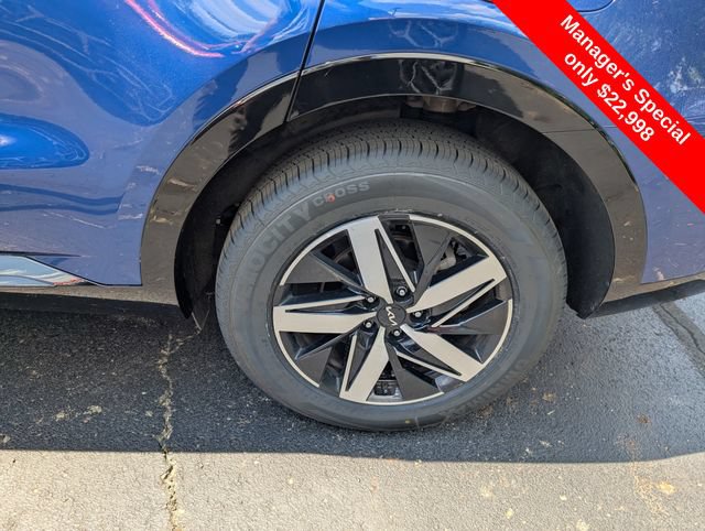 Used 2022 Kia Sorento S w/ Panoramic Sunroof Package FWD image 22