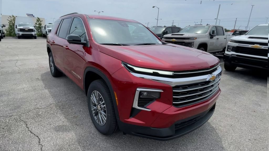 New 2026 Chevrolet Traverse LT w/ Driver Confidence Package FWD image 4