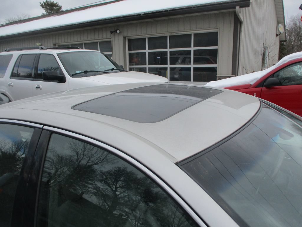 Used 2003 Lexus ES 330 w/ Premium Pkg FWD image 3