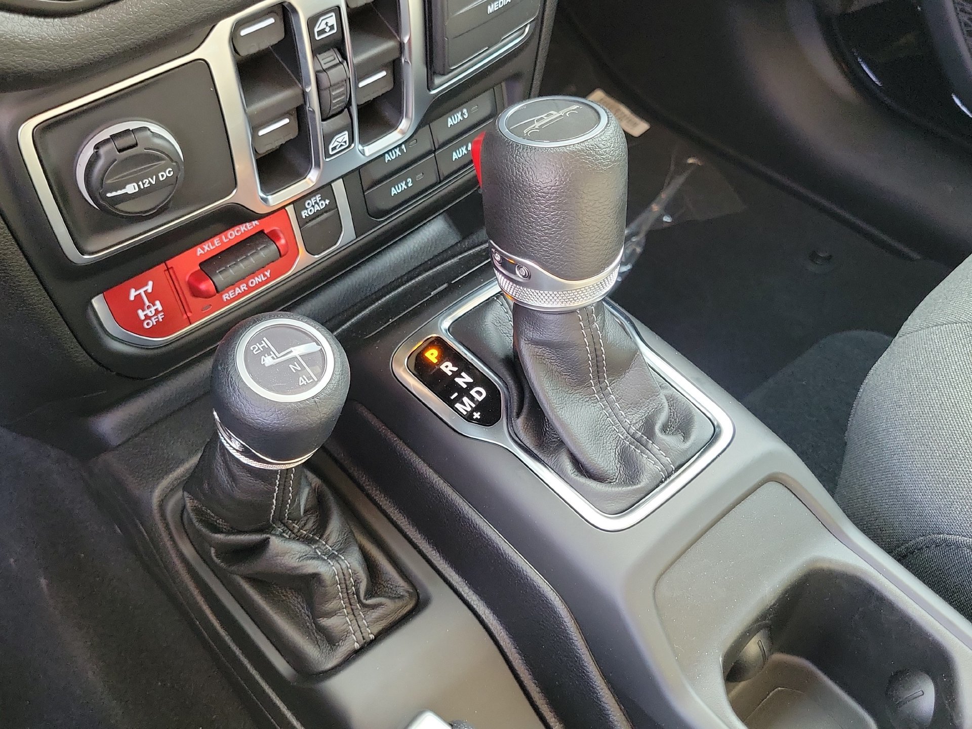 New 2026 Jeep Gladiator Sport AWD/4WD image 11
