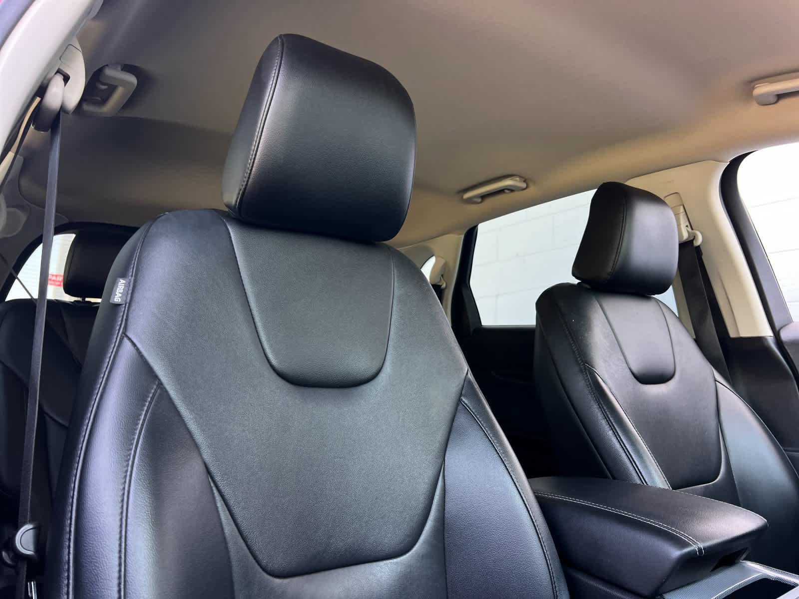 Used 2021 Ford Edge Titanium FWD image 18
