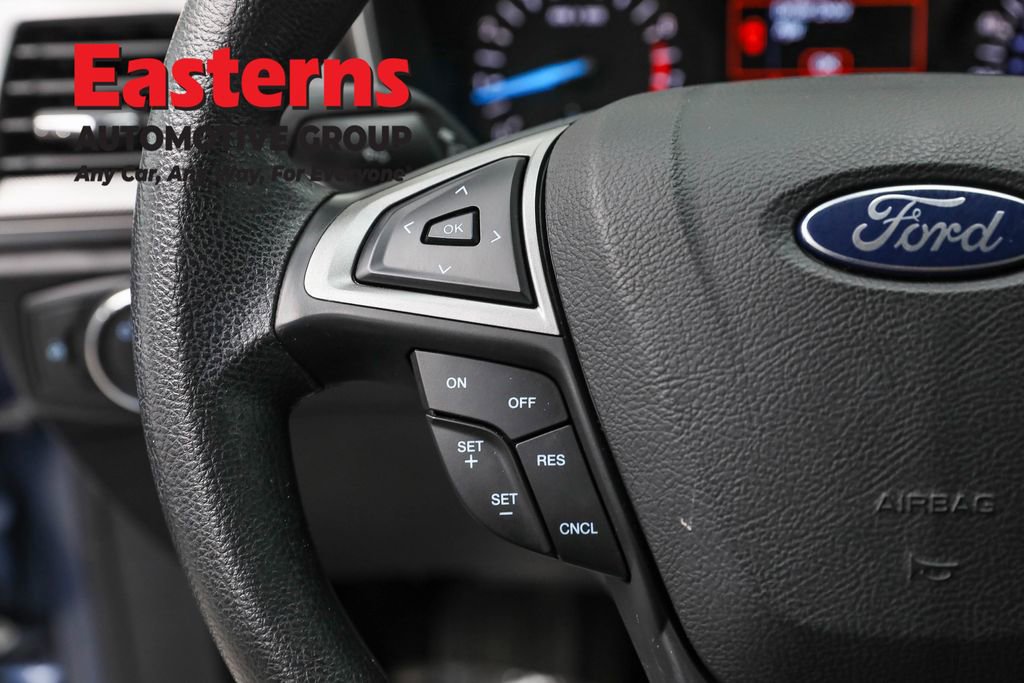 Used 2018 Ford Fusion SE image 15