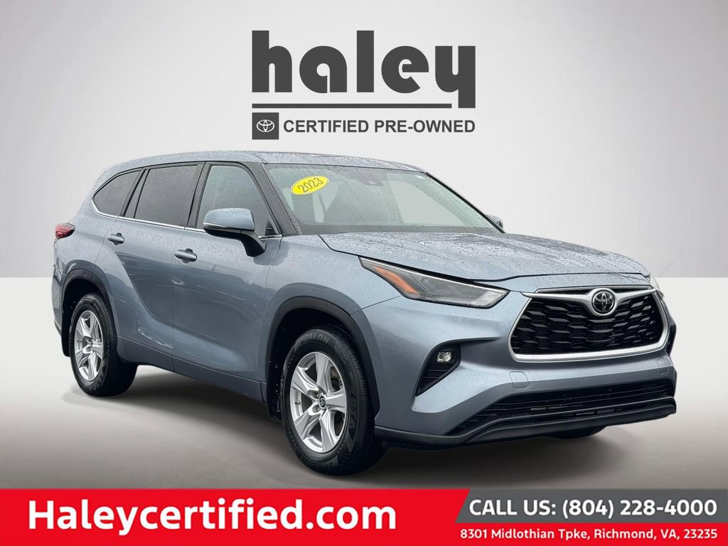Used 2023 Toyota Highlander LE AWD/4WD image 1