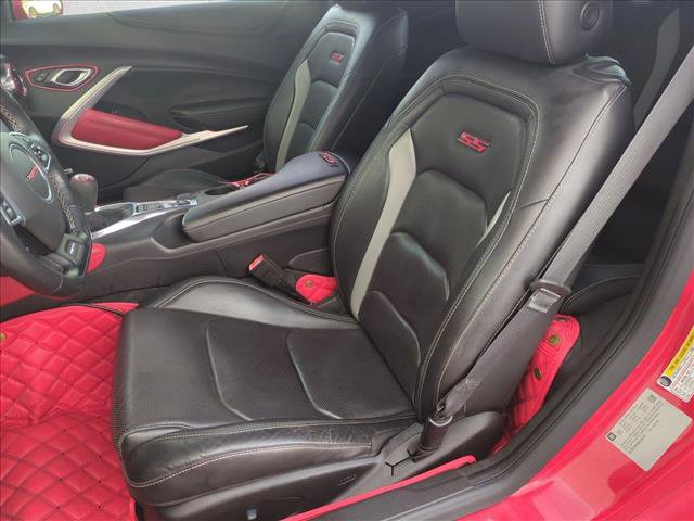 Used 2017 Chevrolet Camaro SS image 16