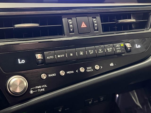 Used 2025 Lexus ES 350 w/ Premium Package image 20