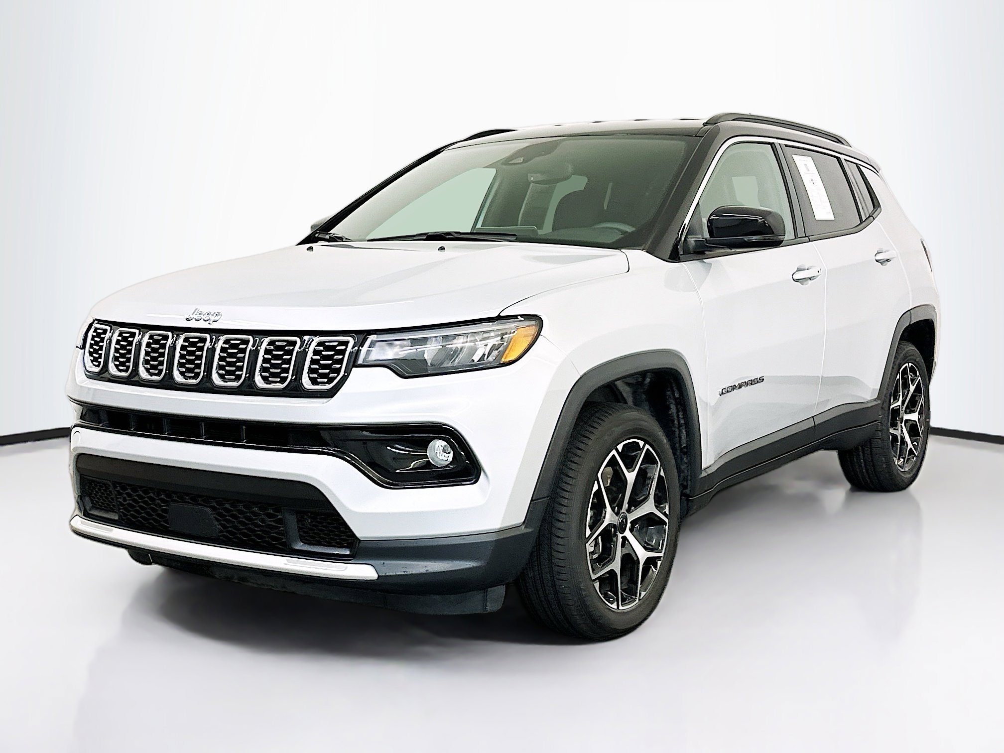 Used 2025 Jeep Compass Limited image 3