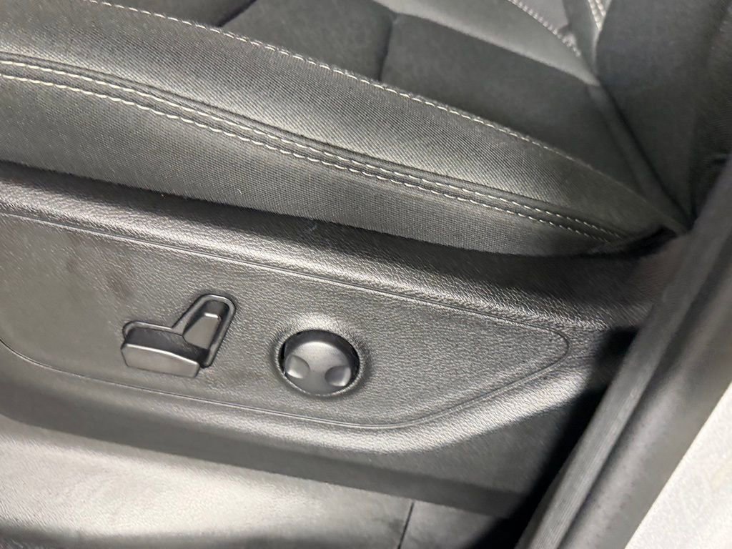 Used 2025 RAM 1500 Big Horn image 25