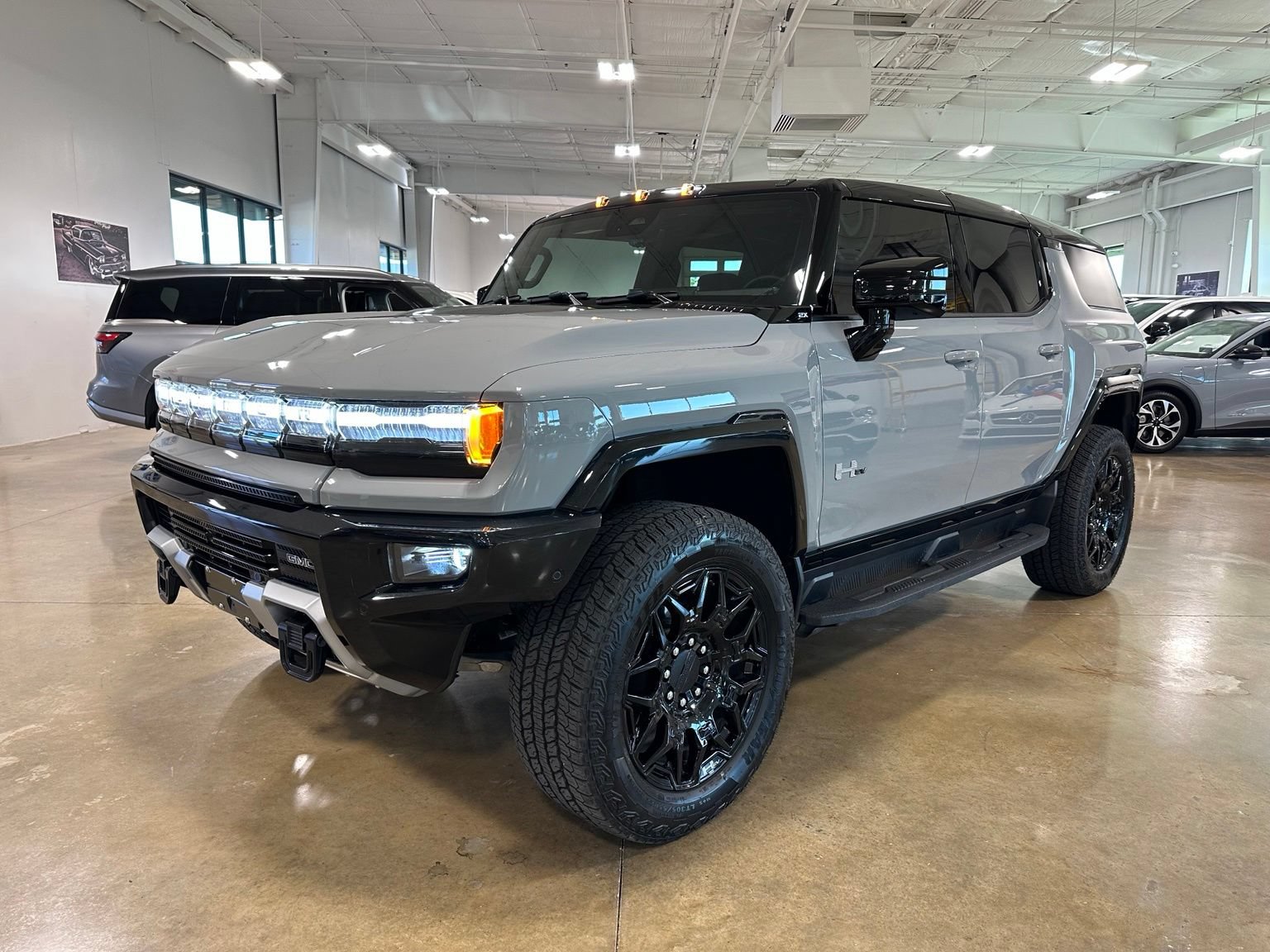Used 2026 GMC Hummer EV SUV AWD/4WD image 3