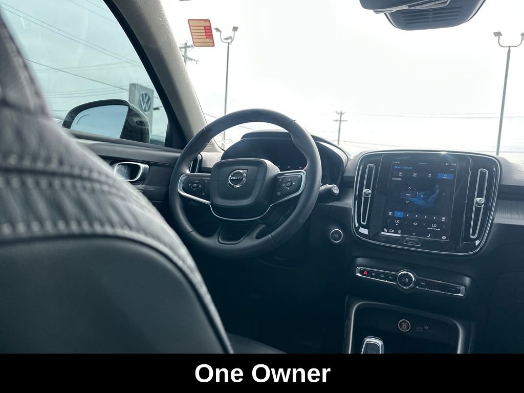 Used 2023 Volvo XC40 B5 Plus w/ Protection Package Premier image 8