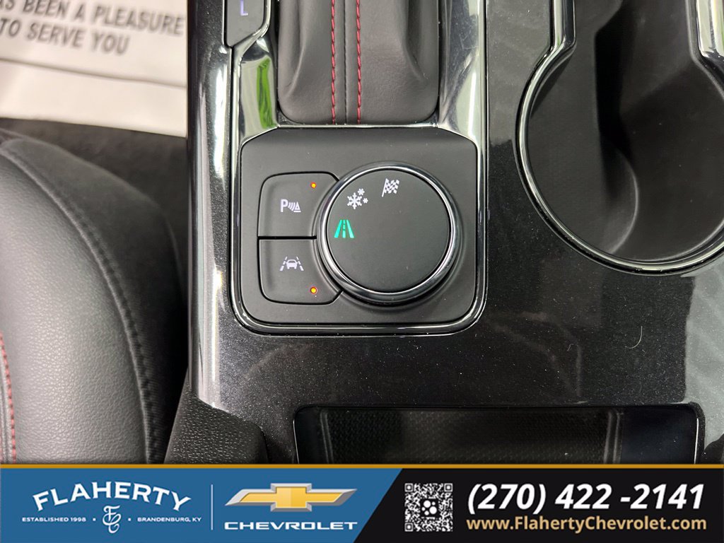 Used 2024 Chevrolet Blazer RS FWD image 33