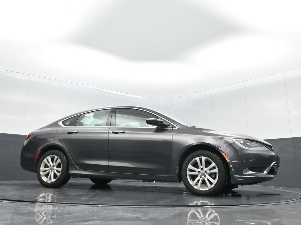 Used 2015 Chrysler 200 Limited w/ Convenience Group image 29