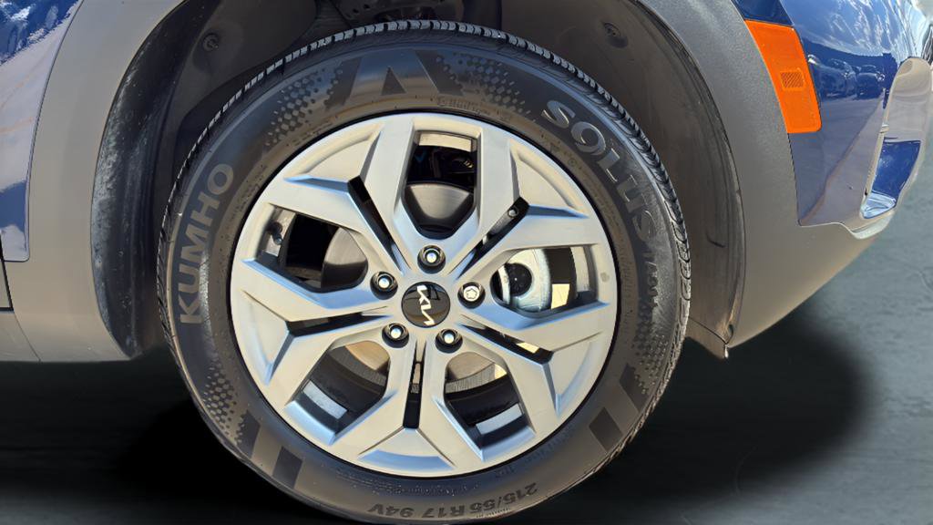 Certified 2026 Kia Seltos LX FWD image 41