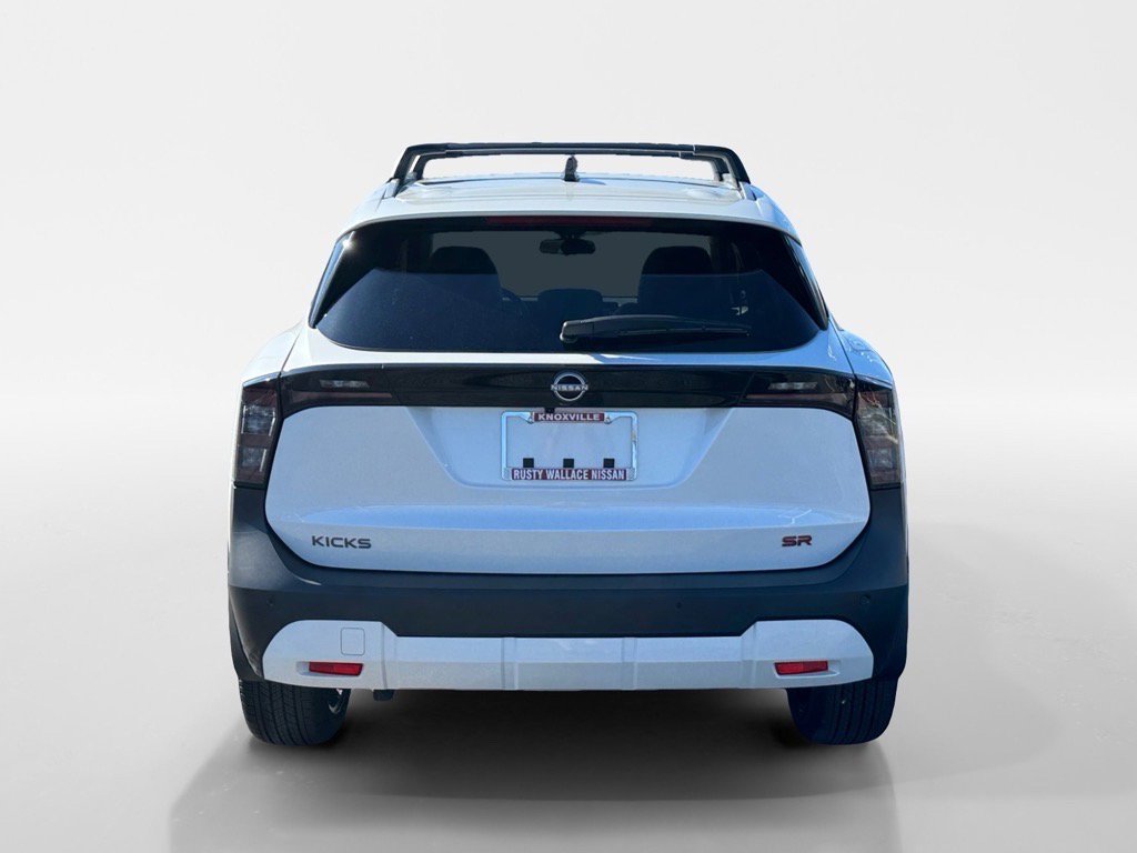 New 2026 Nissan Kicks SR image 4